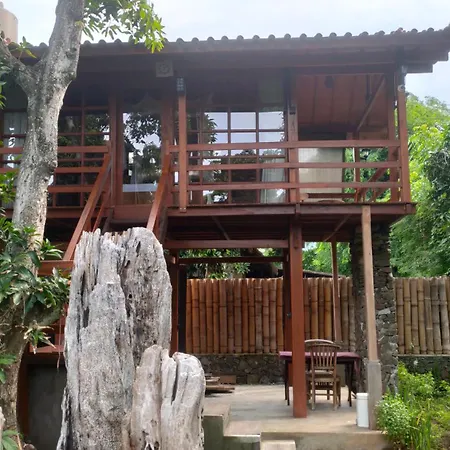 Vanaya Lodge