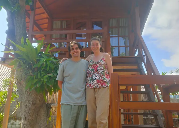 Gasthof Vanaya Wooden In Lush Garden Pemuteran