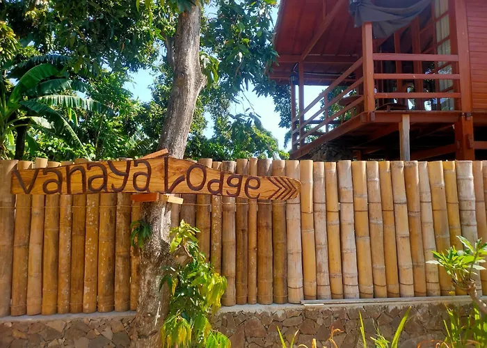 Vanaya Wooden In Lush Garden 4*