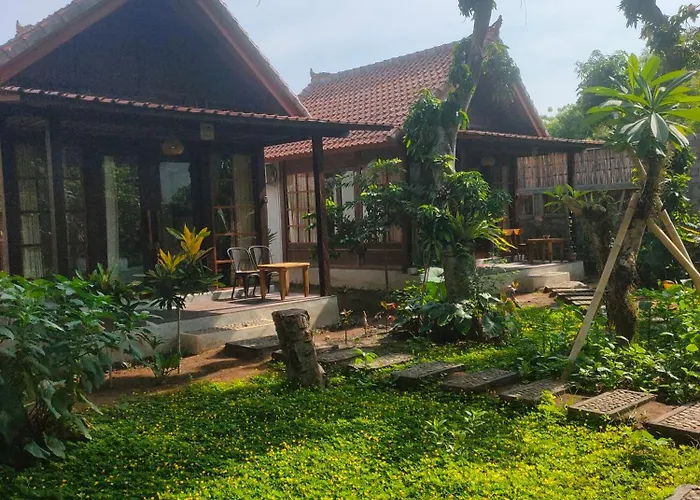 Vanaya Wooden In Lush Garden Gasthof 4*