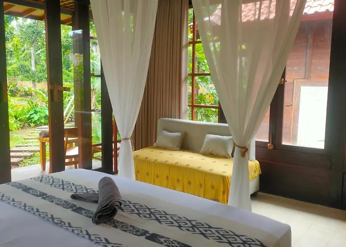 Vanaya Wooden In Lush Garden