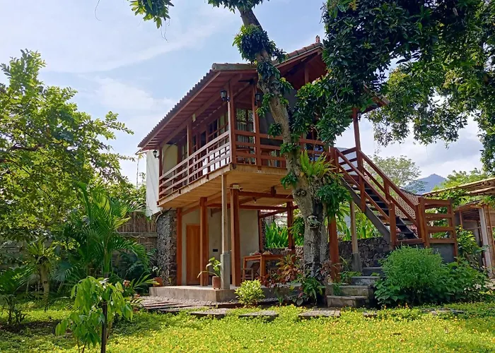 Gasthof Vanaya Wooden In Lush Garden 4*